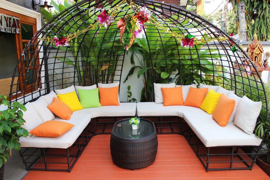 Tampa St Petersburg Outdoor furniture cleaners